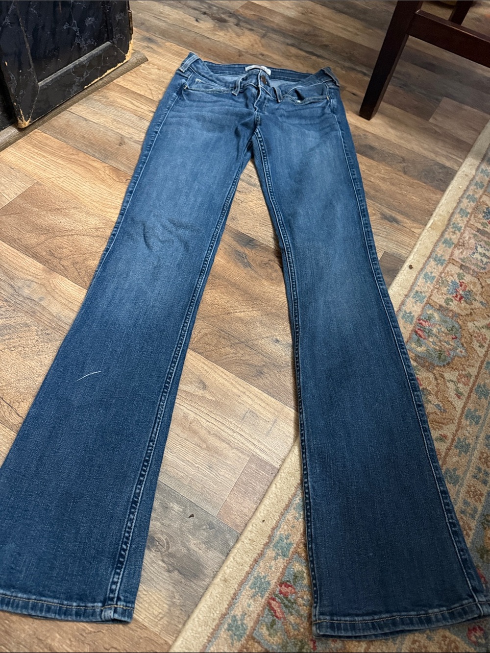 Hollister Women's Dark Blue Flare Jeans Y2K all the way